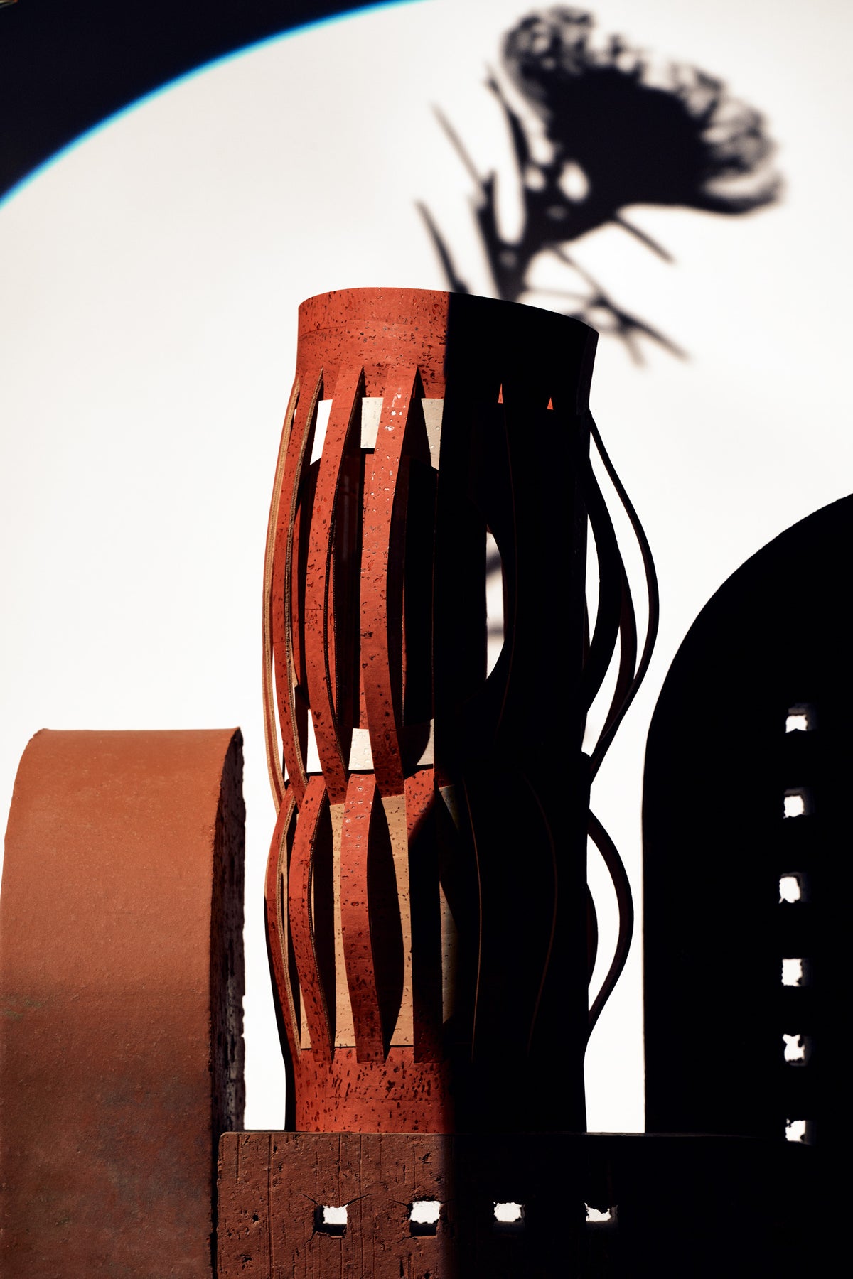 Vase COLUMN RED L – Edition 1 / Edition 2